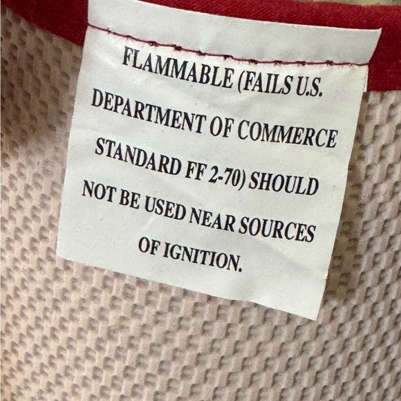 Target Red Accent Rug NWT - Picture 8 of 8